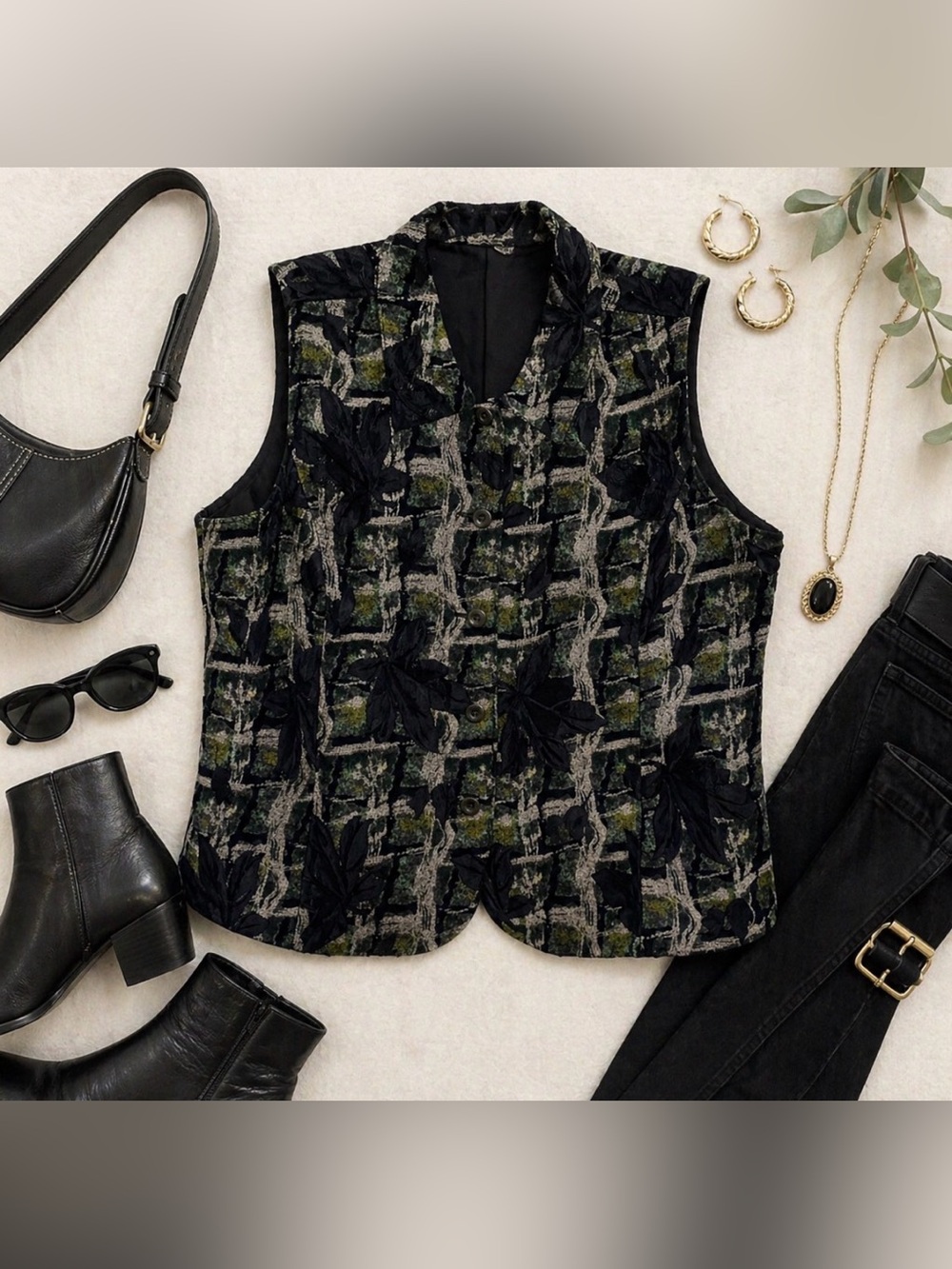 Vintage 90s Reversi Textured Floral Appliqué Sleeveless Vest in Black and Olive